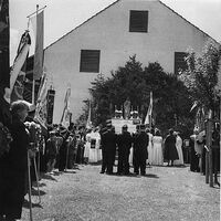 ErsteFahnenweiheKirche